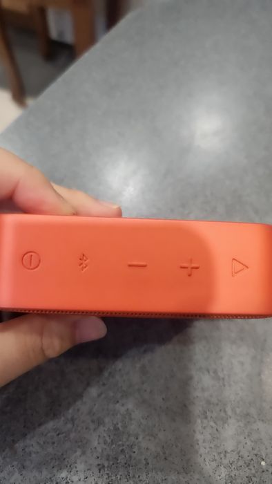 Колонка  jbl красная