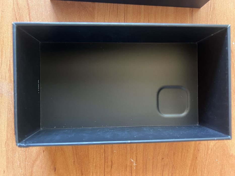 Кутия и кейсове за i phone 11 pro