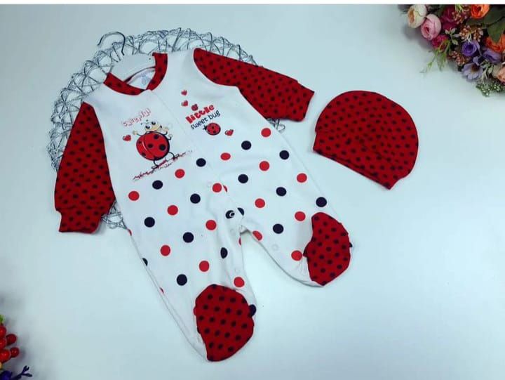 Продам детские одежду