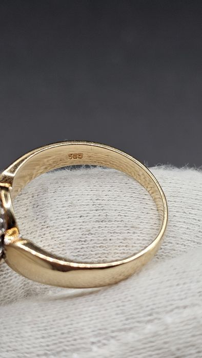 Винтидж златен пръстен 14K (585) с естествен сапфир и 12 естествени диаманта | 4.92 гр | Classic Halo Ring