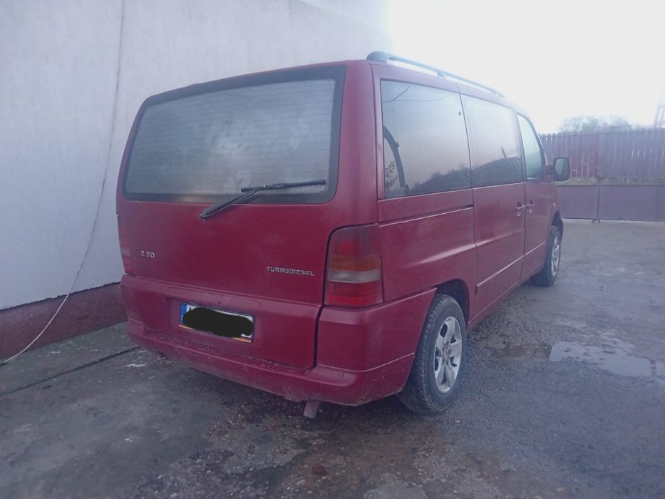 Vând mercedes vito W638 8+1 locuri