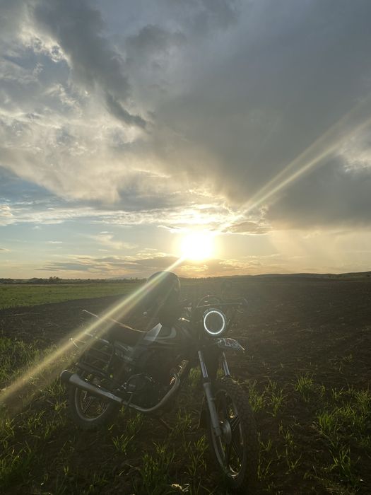 Продам мотоцикл Sonlink 200куб