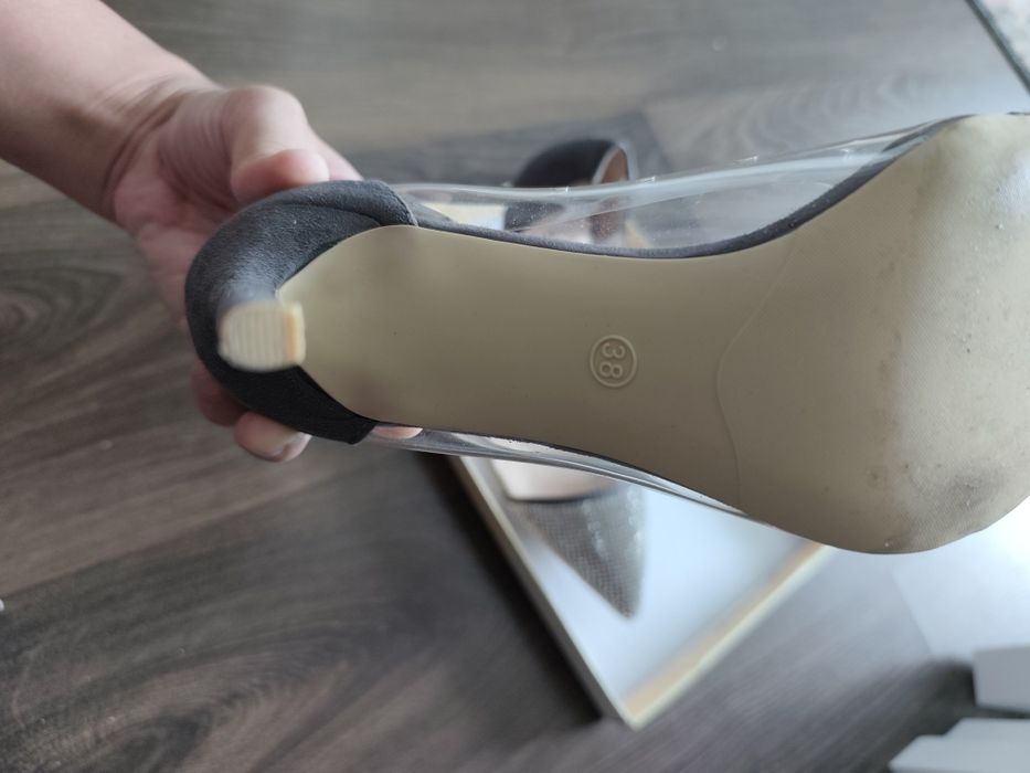 Продаются туфли женские