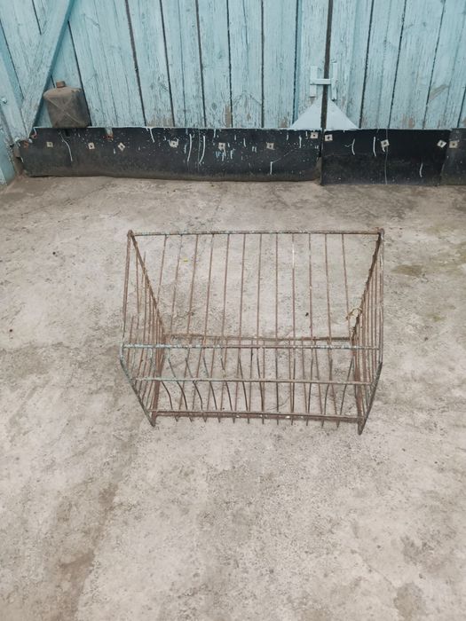 Ящики для стеклотары.