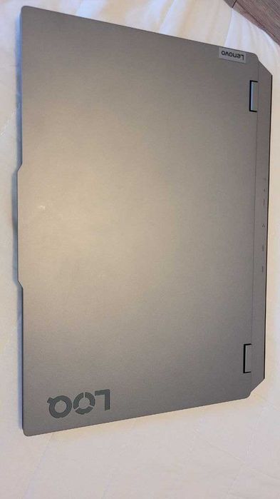 Laptop Gaming Lenovo LOQ 15IRX9 Intel i7 13650HX -  RTX 4050 NVIDIA - 16 GB DDR5 - 1TB SSD - 15.6" Full HD, IPS, 144Hz - QWERTZ