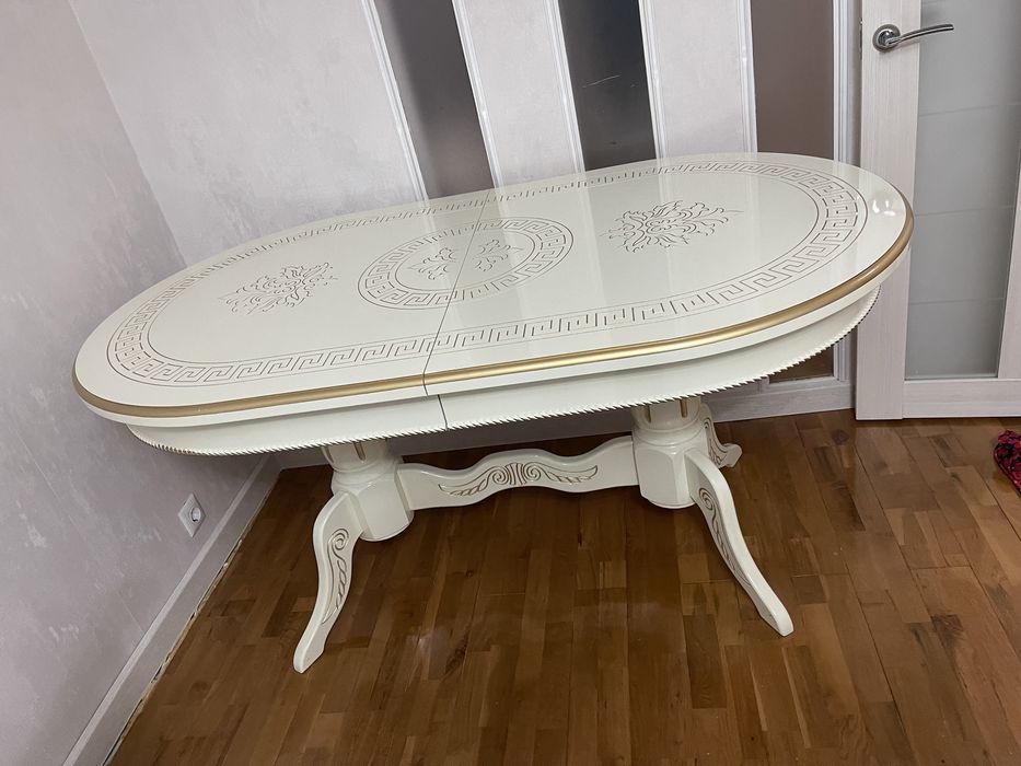 Продам стол, 4 стулья