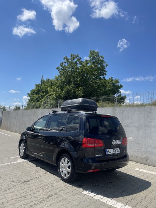 Inchireri MICROBUZE 7-8-9 locuri. Masini de inchiriat 7 locuri.