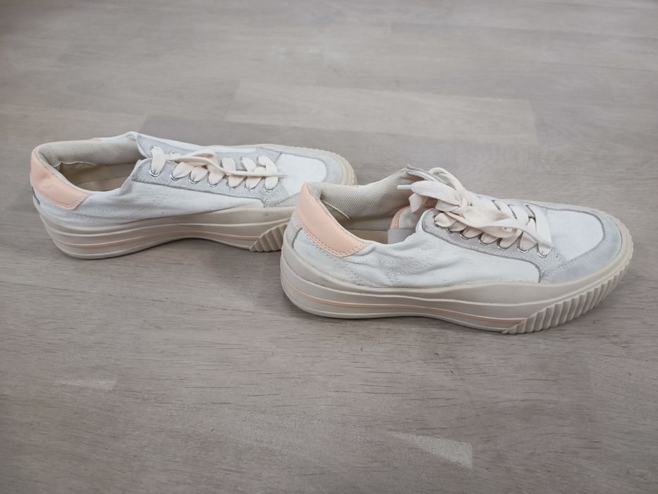 Кецове  Сникърси Zara