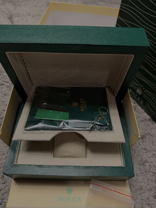 *R*o*l*e*x* часвоник