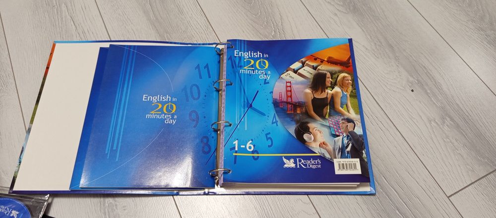 Mapa cd și carte limba engleza