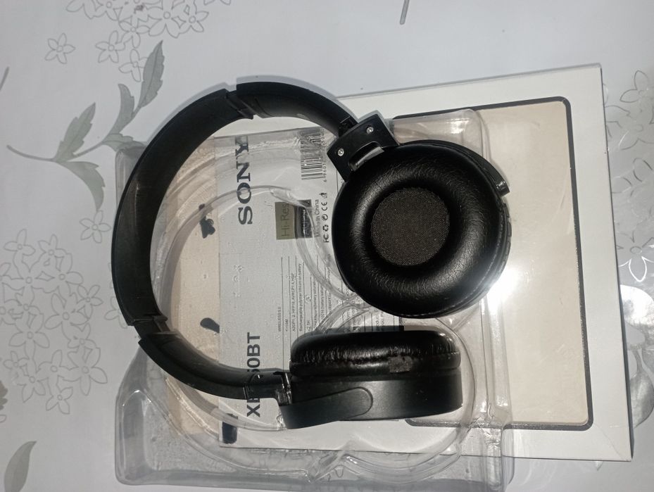 Накладные наушники Sony