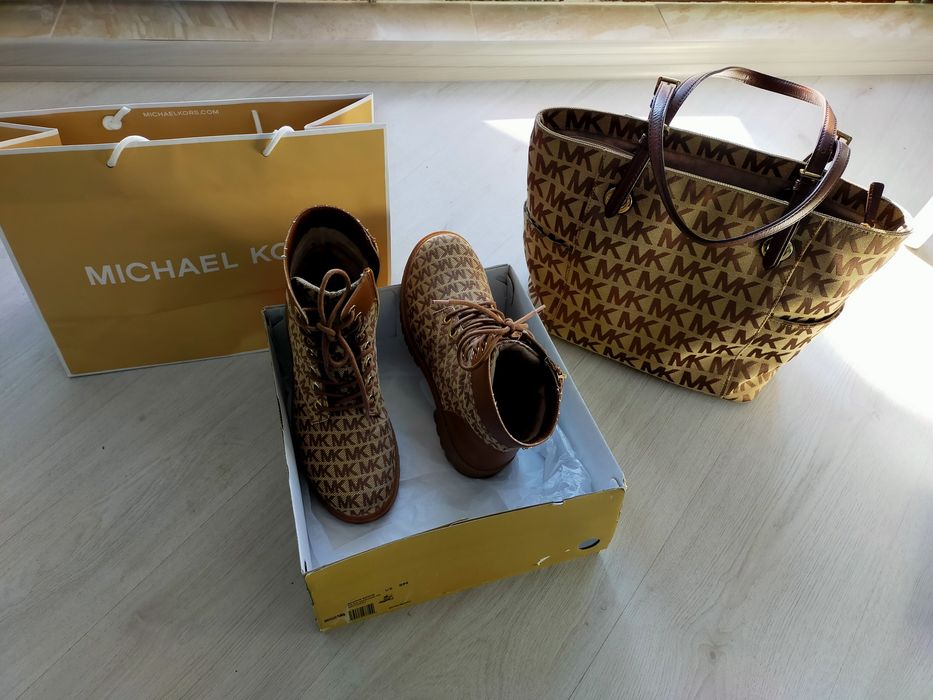 Боти текстил и кожа и чанта на Michael kors.