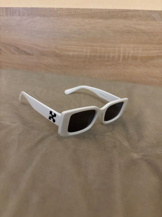 Off-White слънчеви очила