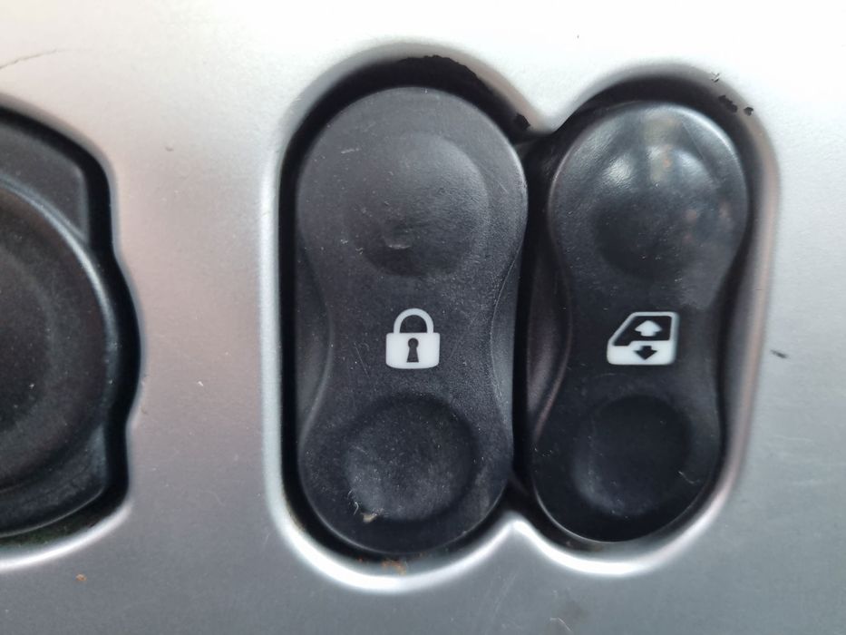 Buton blocare usi Dacia Logan (LS) [Fabr 2004-2012] OEM