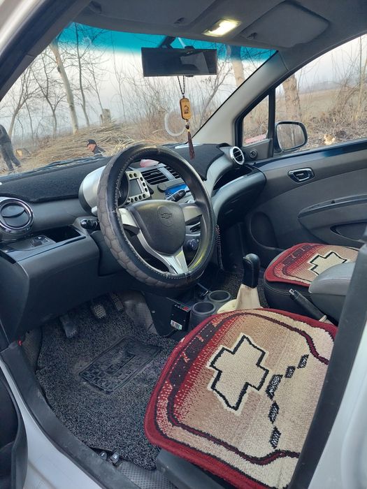 Yengil moshina spark