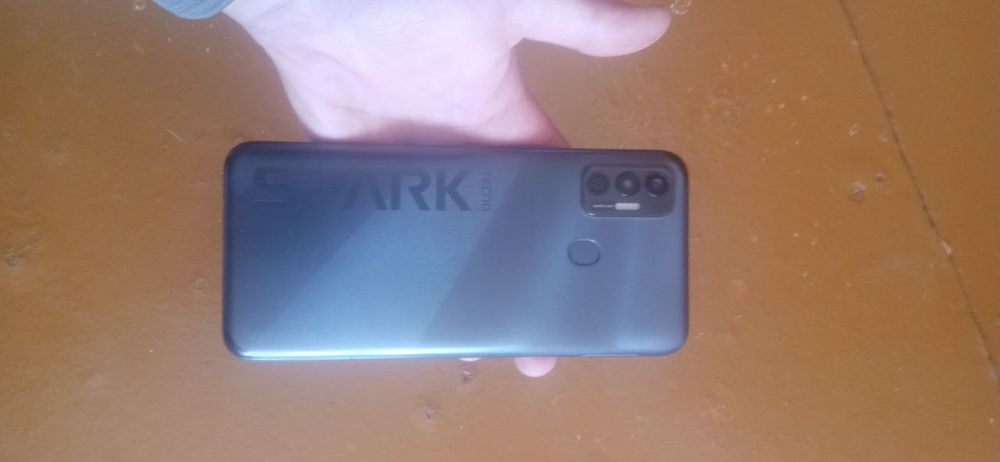 Tecno spark 7  narhi  770.000