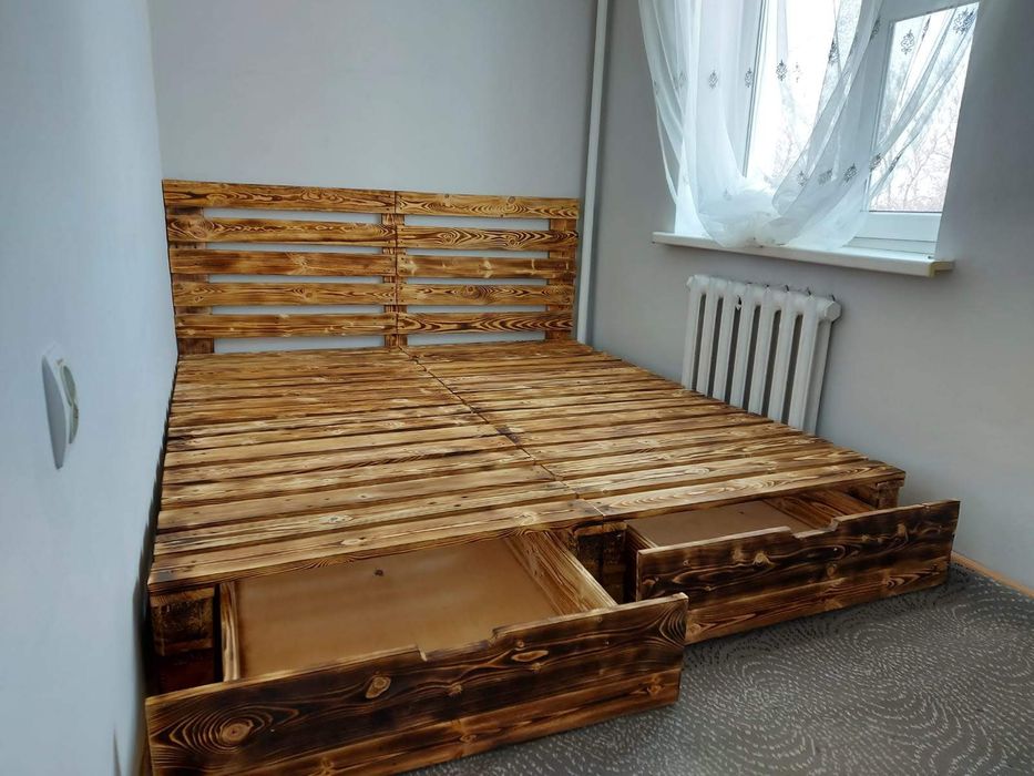Кровать из паллет