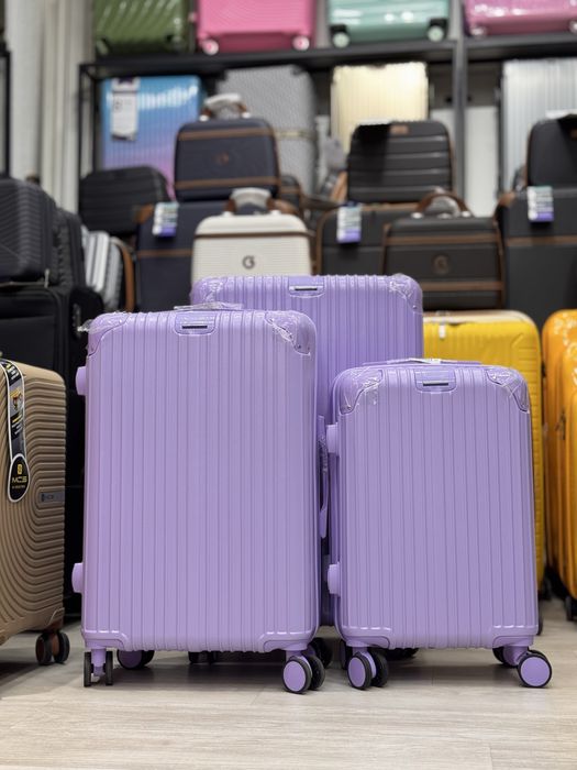 Чемоданы из пластика противоударные