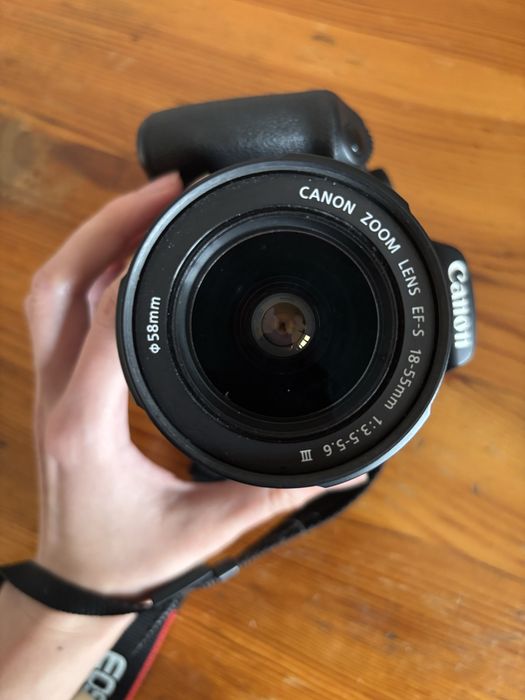 Фотоапарат Canon EOS 1200D и обектив  EFS 18-55mm + 2 обектива