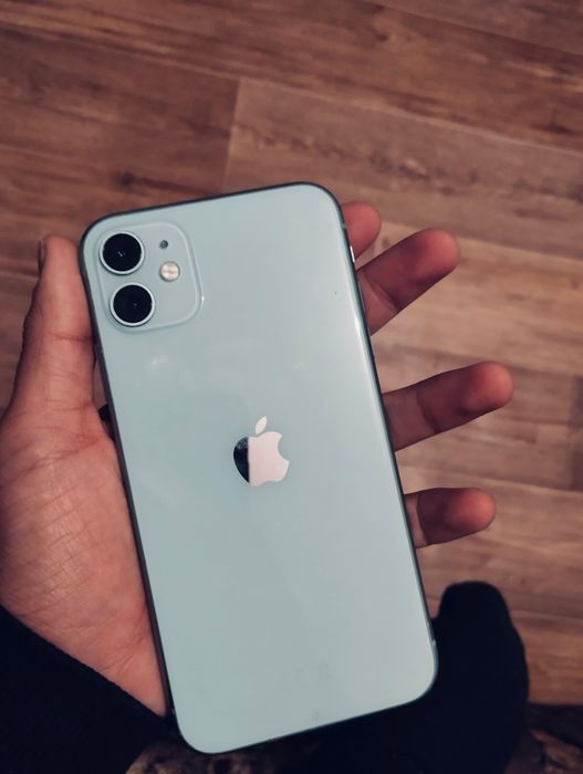 Продаю Айфон 11 64гб