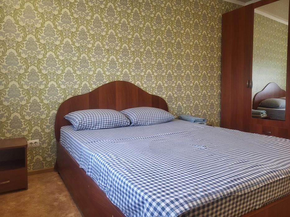 Квартиры посуточно Суворова 43