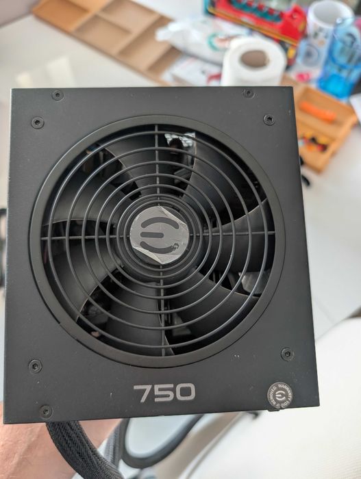 Sursa EVGA 750 GQ Gold