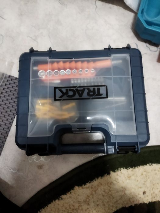 Шурупаверт безщеточный