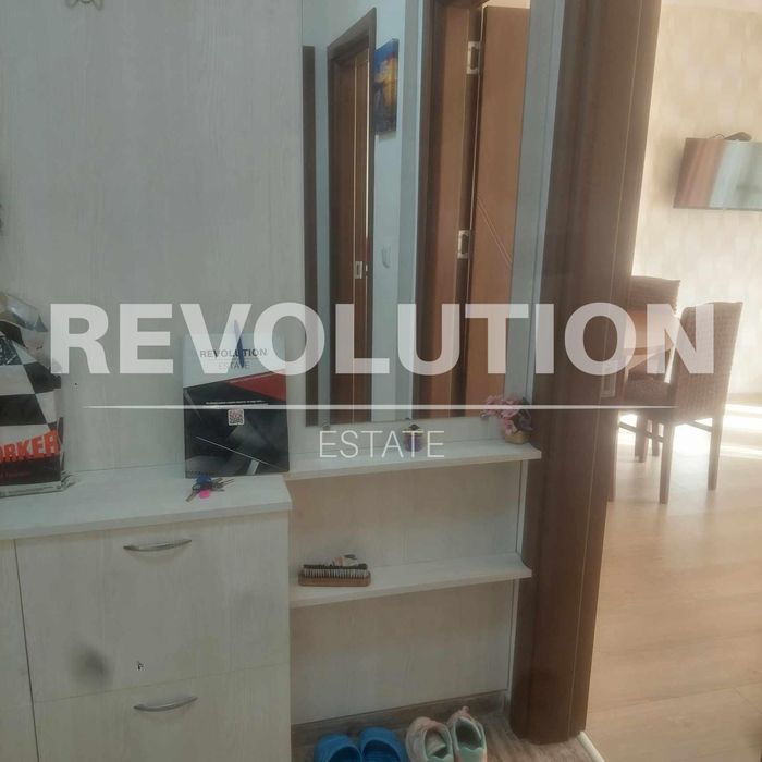 Дава се под наем Двустаен апартамент в Варна, Център - 55 кв.м за 550 € - Снимка #3