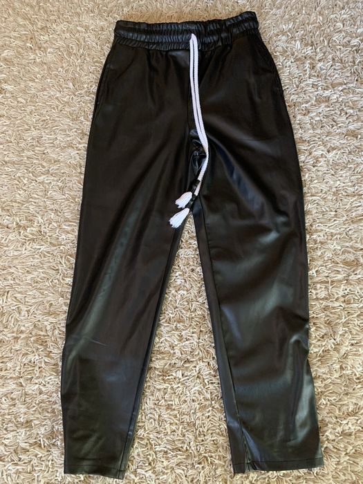 Pantaloni piele young rich white