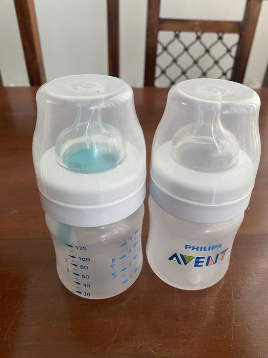 Lot 3 biberoane Philips Avent si tampoane sani