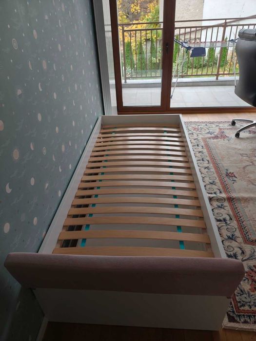 Модерно единично легло 90х200 с ракла + подматрачна рамка