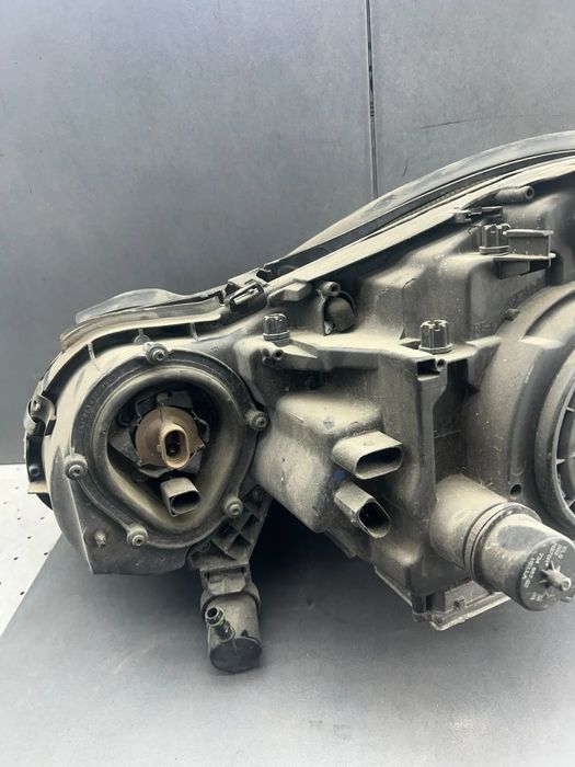 Far dreapta cu Xenon 15436001 Mercedes-Benz E-Class 2006