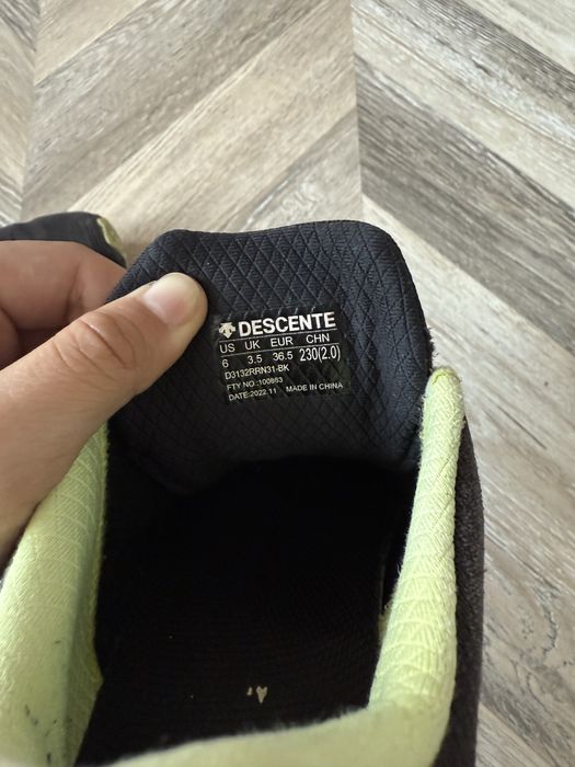 Продам кроссы DESCENTE
