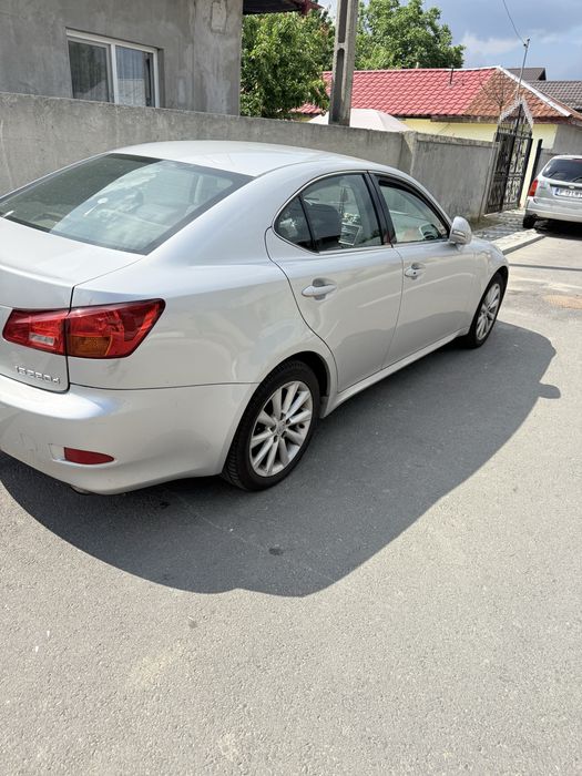 Lexus is 220d   2009 de dezmembrat