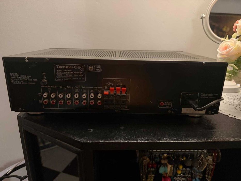 Усилвател Technics SU-V500