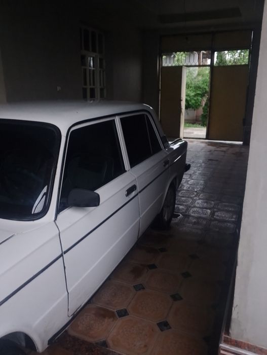Vaz 2106 sotiladi