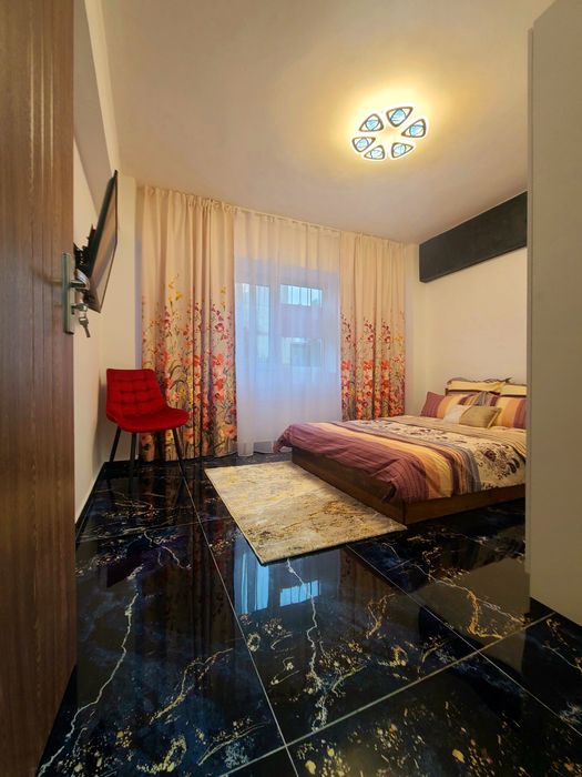 Apt 3 camere ultramodern – Ultracentral, complet renovat, nelocuit