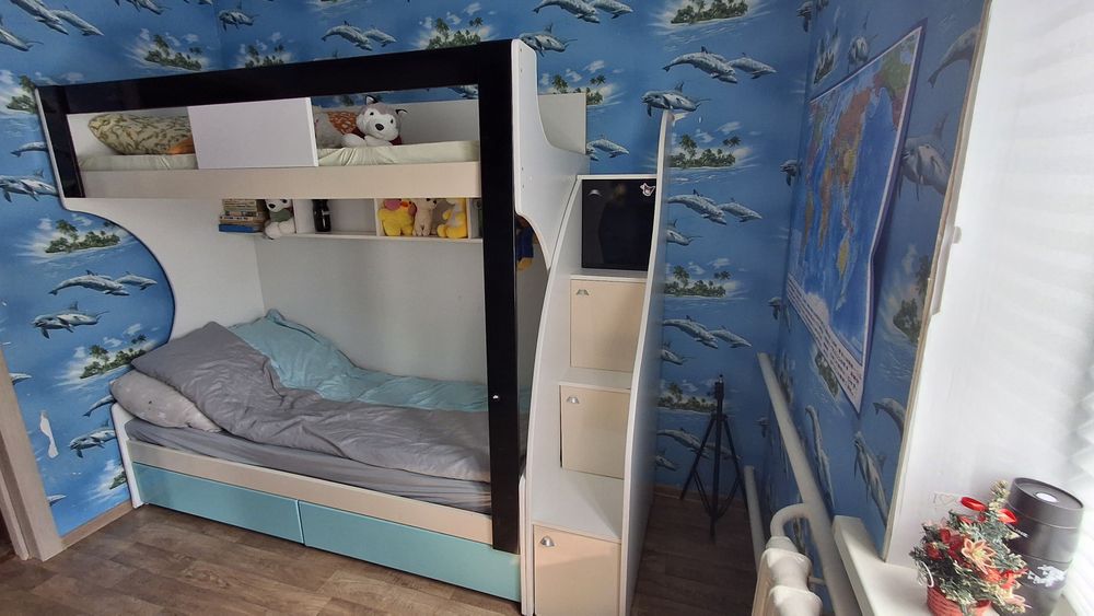 Двухярусная кровать