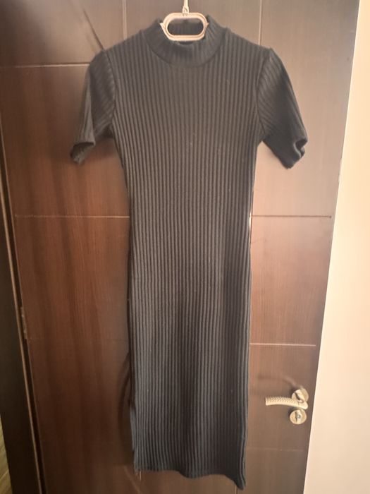 Черна рокля плетиво