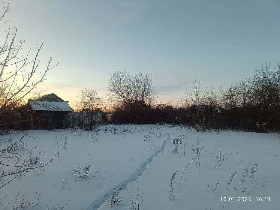 Дача , нефтяник . Есть домик под снос