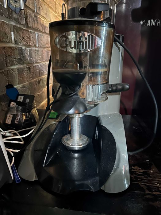 Продам кофемолку Cunill
