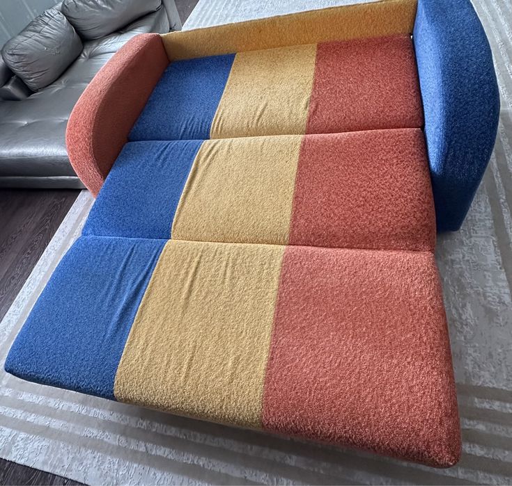 Мягкая мебель, раскладной диван