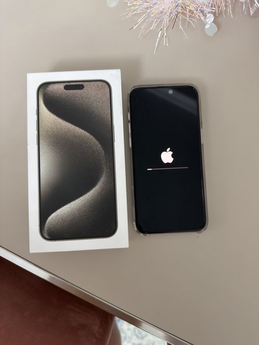 Iphone 15 pro max 84% e sim