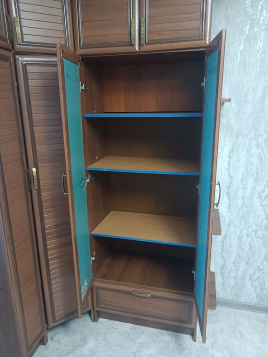 Продам шкаф пришахтинск