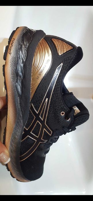 Дамски маратонки Asics Gel Nimbus 23