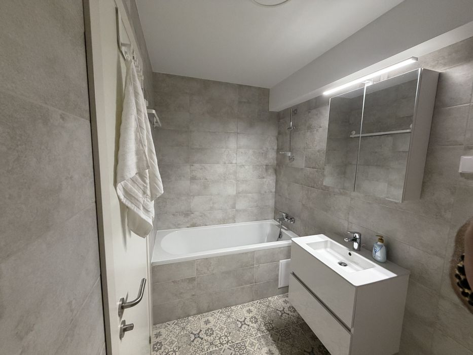 Inchiriere 2 camere Bld Ghencea, prima inchiriere