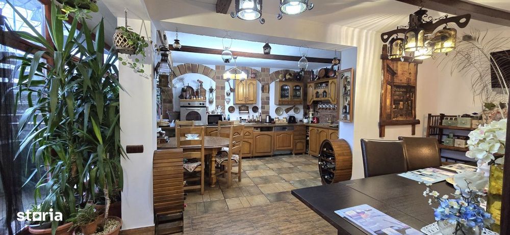 Pensiune 17 camere in Eforie Nord – afacere de familie, gata de expl