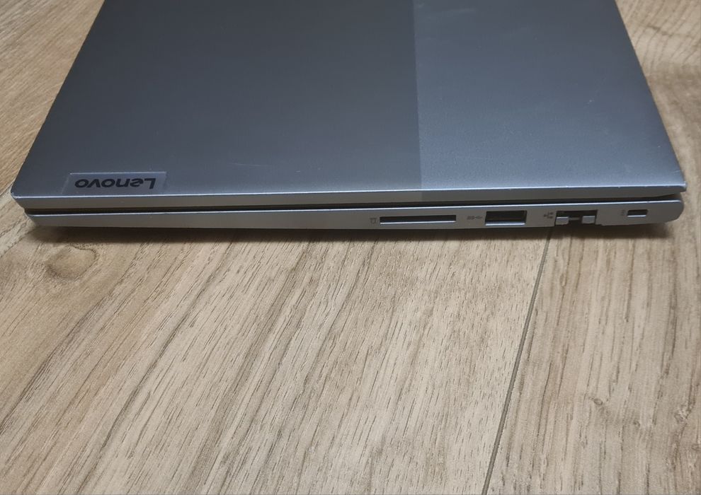 Lenovo Thinkbook 14 G4 Ryzen 3 5425u, 8 GB DDR4, 256 GB SSD