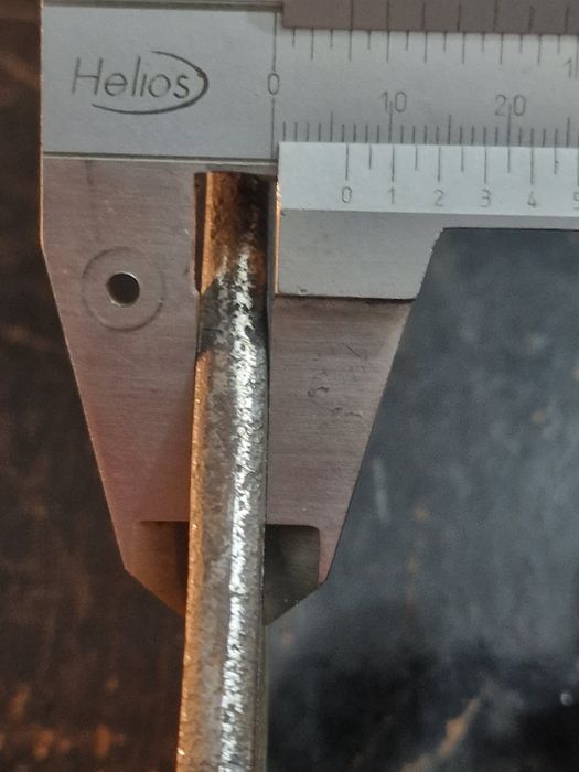 Голям  стар  нож