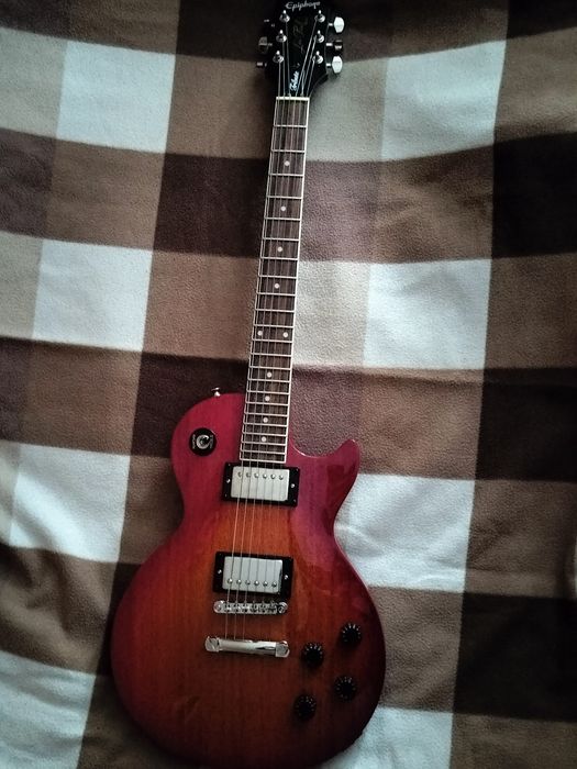 гитара Epiphone les paul tribute heritage cherrysunburst